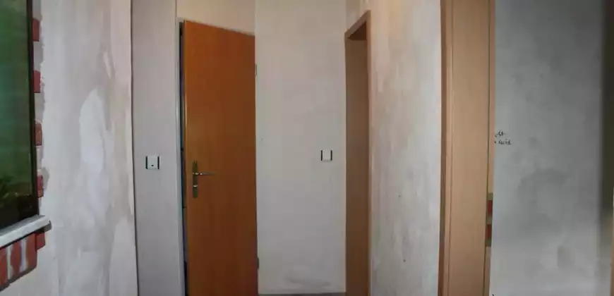 Solide Eigentumswohnung in direkter Rheinnähe umgeben von Wiesen und Feldern