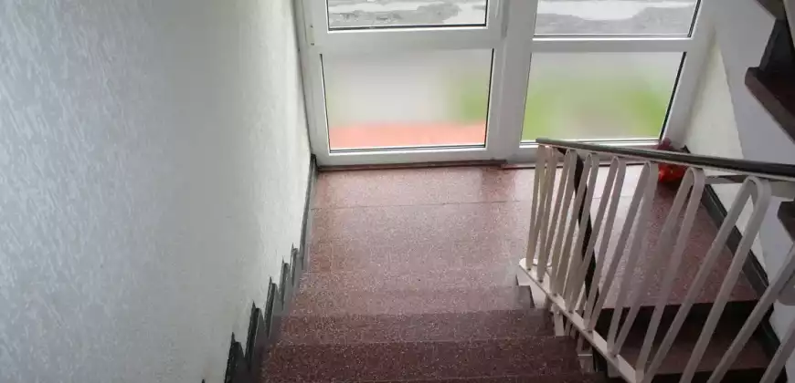 Solide Eigentumswohnung in direkter Rheinnähe umgeben von Wiesen und Feldern