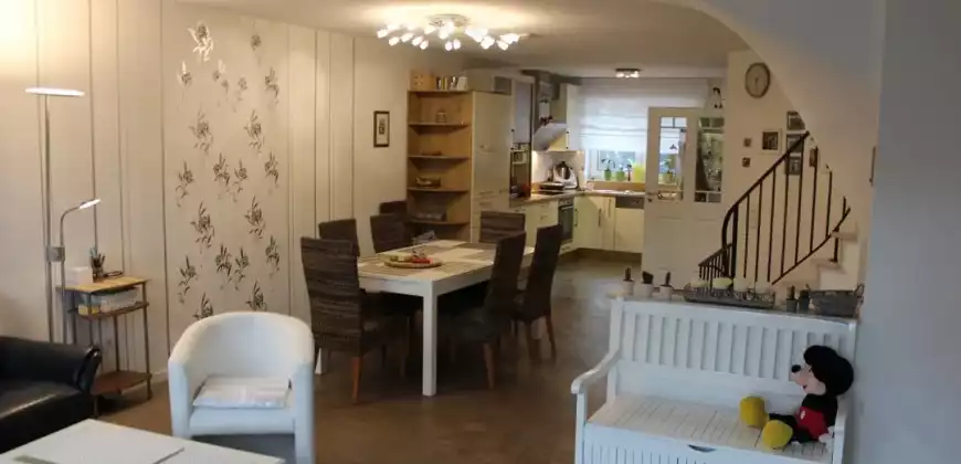 Gemütlich, praktisch, modern – Ihr Leben auf drei Ebenen im Mühlenbergviertel